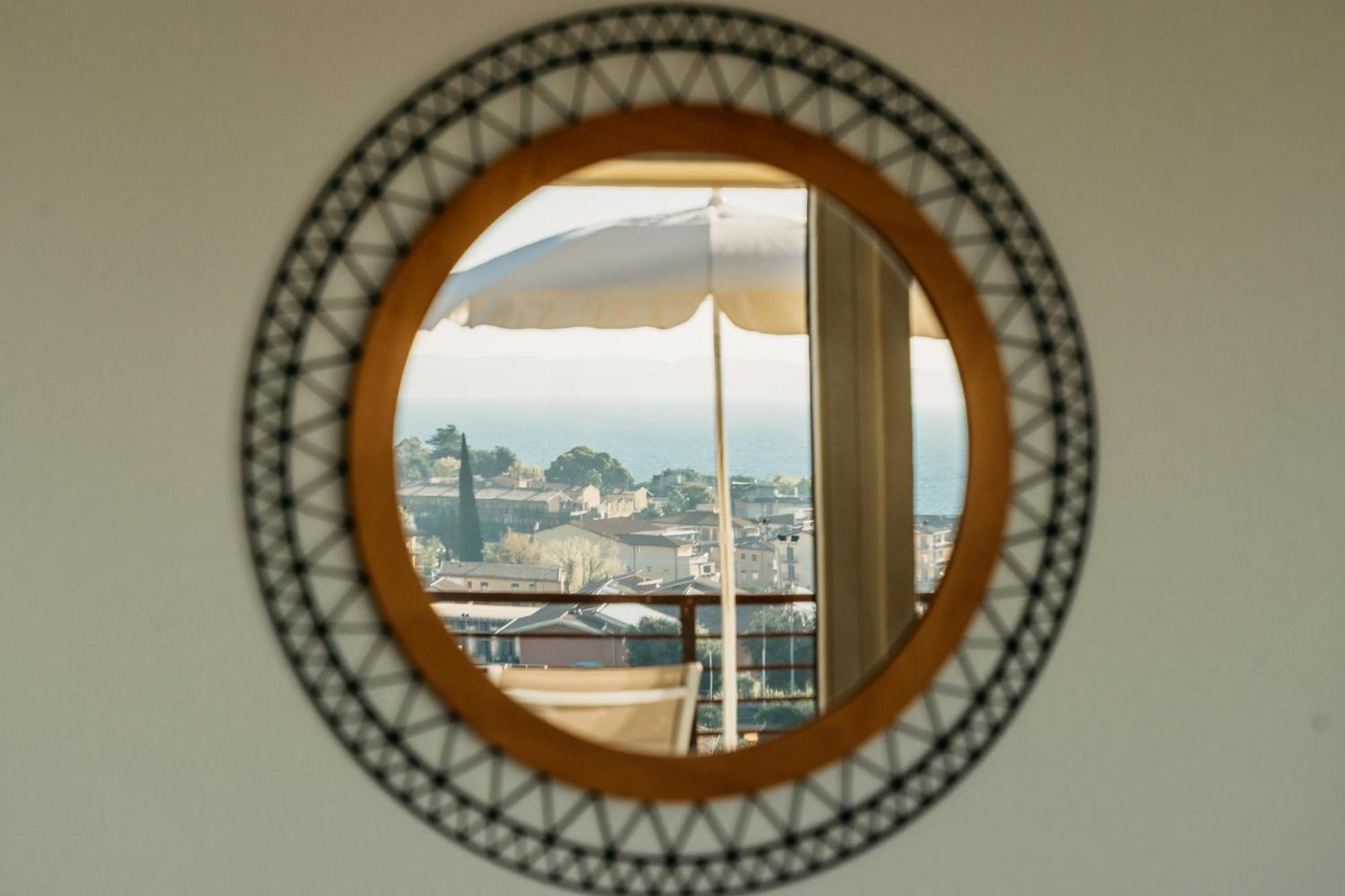 Apartments Monsurei, Lake View バルドリーノ エクステリア 写真