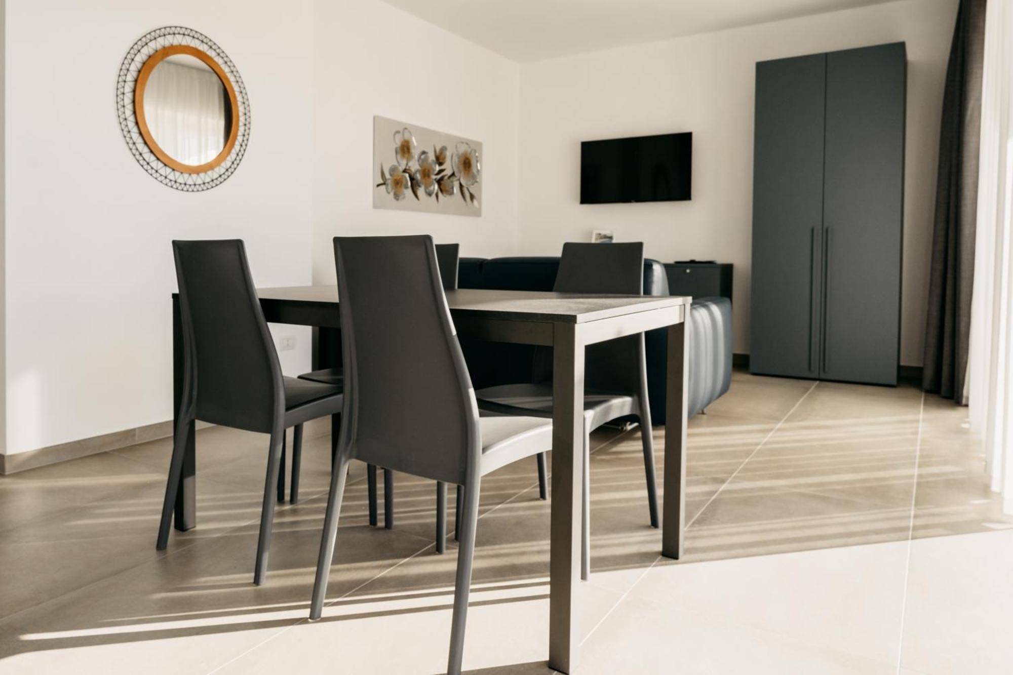 Apartments Monsurei, Lake View バルドリーノ エクステリア 写真