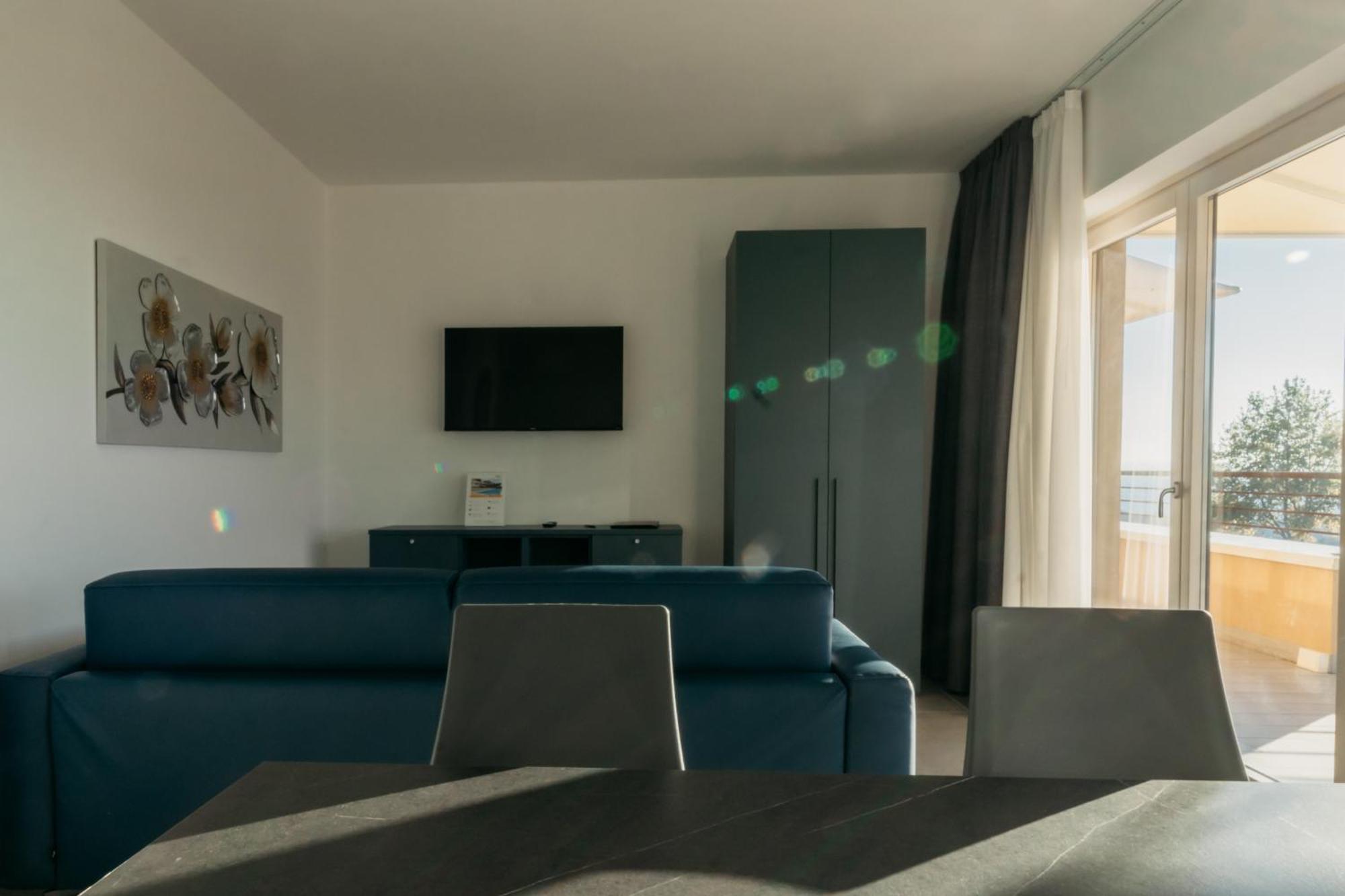Apartments Monsurei, Lake View バルドリーノ エクステリア 写真