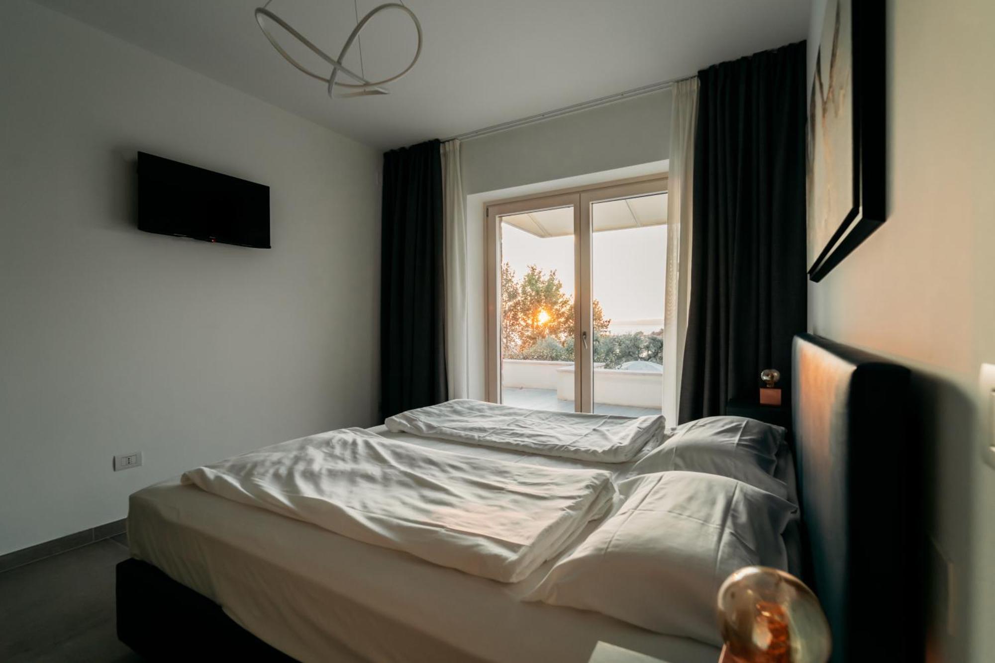 Apartments Monsurei, Lake View バルドリーノ エクステリア 写真