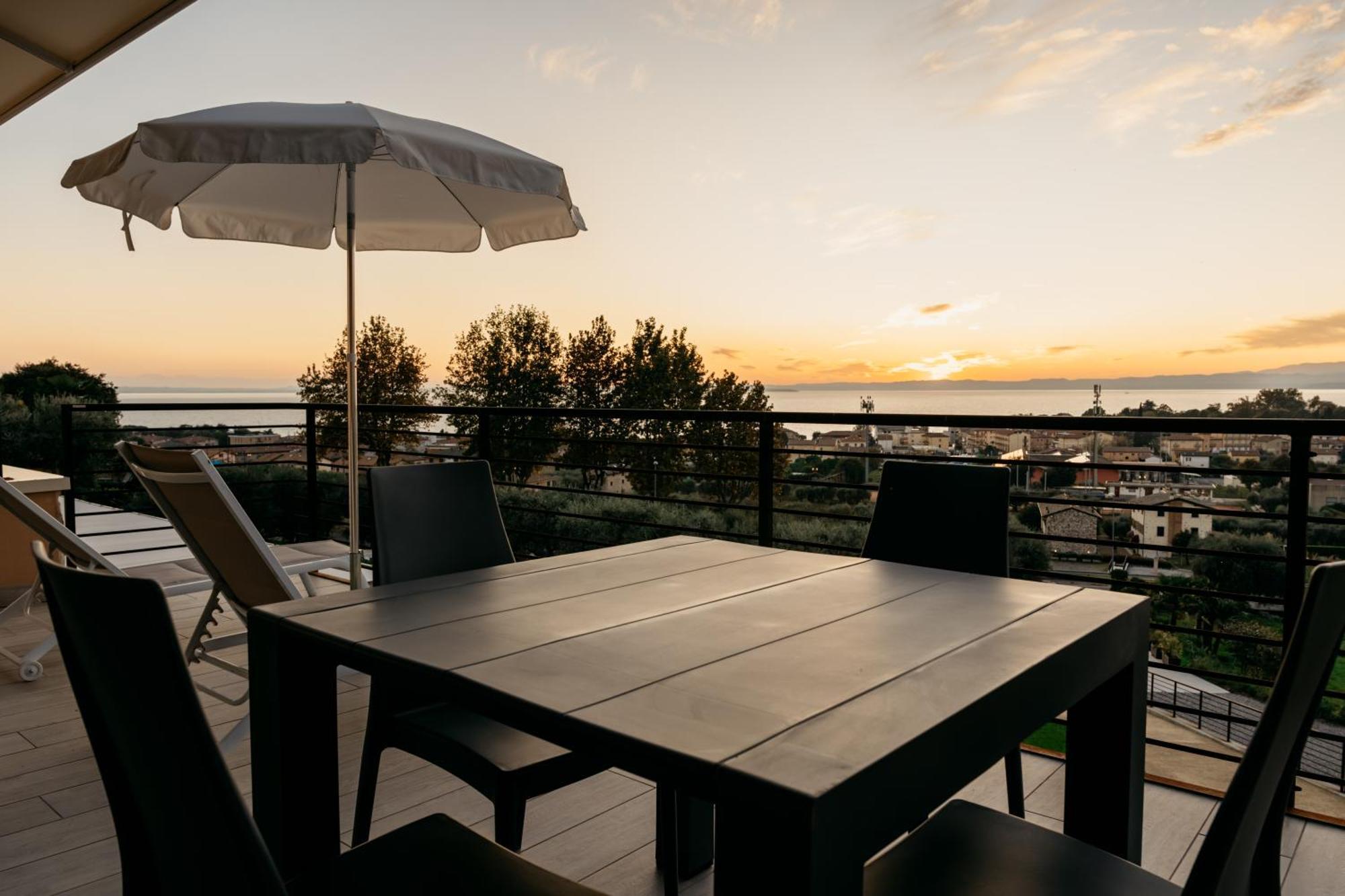 Apartments Monsurei, Lake View バルドリーノ エクステリア 写真
